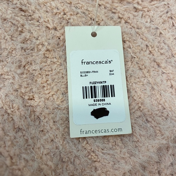 Francesca’s Sophia Fuzzy Knit Pocket Scarf - NWT - Picture 4 of 6